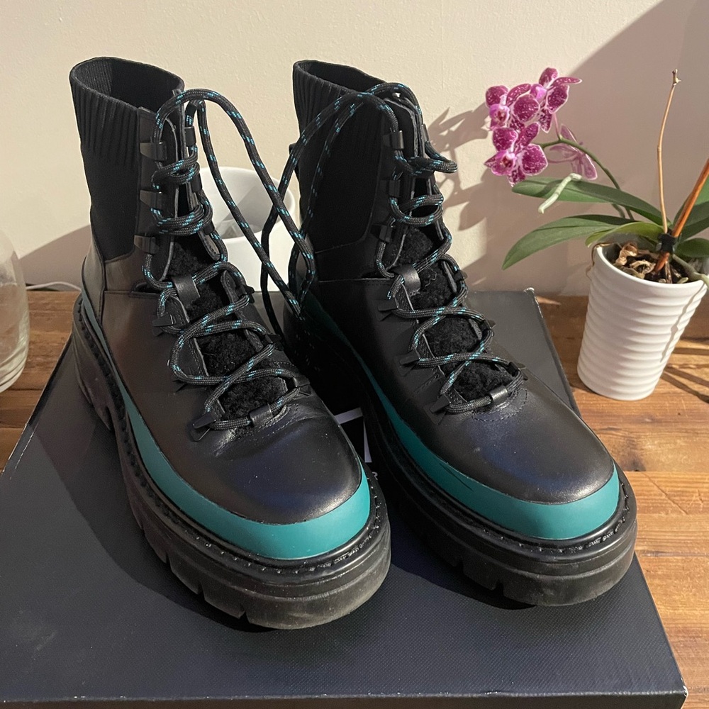 Combat boots